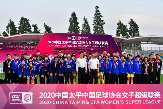 圣诞大战前瞻：总决赛复刻与詹皇回家秀